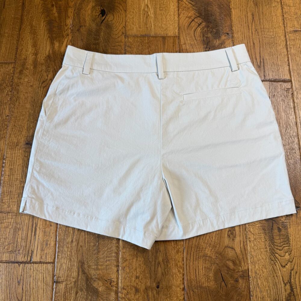 Southern Tide Women's Chino Performance Short 4" Inseam Khaki Beige Womens 4 - Picture 6 of 7